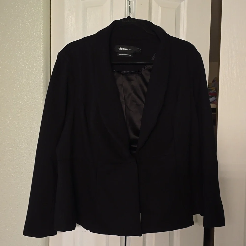 Suit jacket - Picture 1 of 4